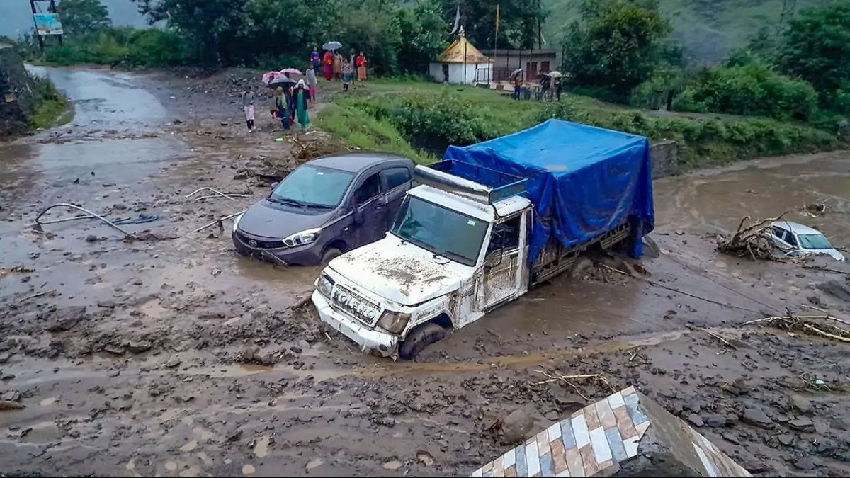 Heavy Rains Trigger Flash Floods in Kupwara, Schools Closed